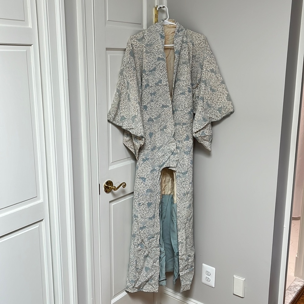 Authentic Vintage 100% silk kimono from Japan